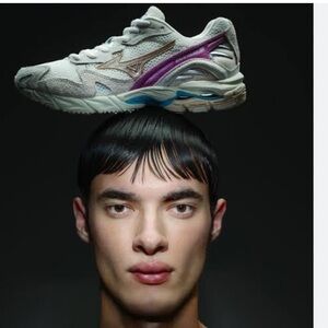 Mizuno mens wave runner shoes